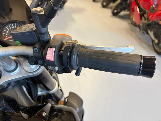 Yamaha tour fz1-n abs motorfiets - afbeelding 32 van  45