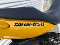 Yamaha tour tdm 850 motorfiets - afbeelding 16 van  47