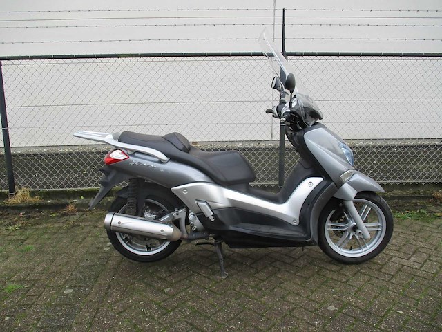 Yamaha x city - motorscooter - vp 250 - motorfiets - afbeelding 8 van  11