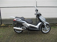 Yamaha x city - motorscooter - vp 250 - motorfiets - afbeelding 8 van  11