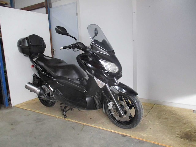 Yamaha x max abs - motorscooter - yp 125 ra - motorcycle - afbeelding 5 van  11