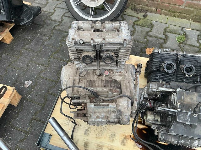 Yamaha xs 500 (2x) met partij xs500 motor onderdelen - afbeelding 4 van  44