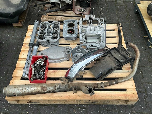 Yamaha xs 500 (2x) met partij xs500 motor onderdelen - afbeelding 6 van  44