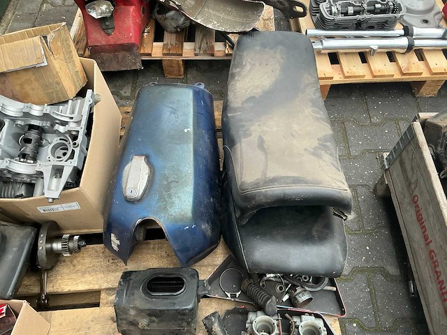 Yamaha xs 500 (2x) met partij xs500 motor onderdelen - afbeelding 15 van  44