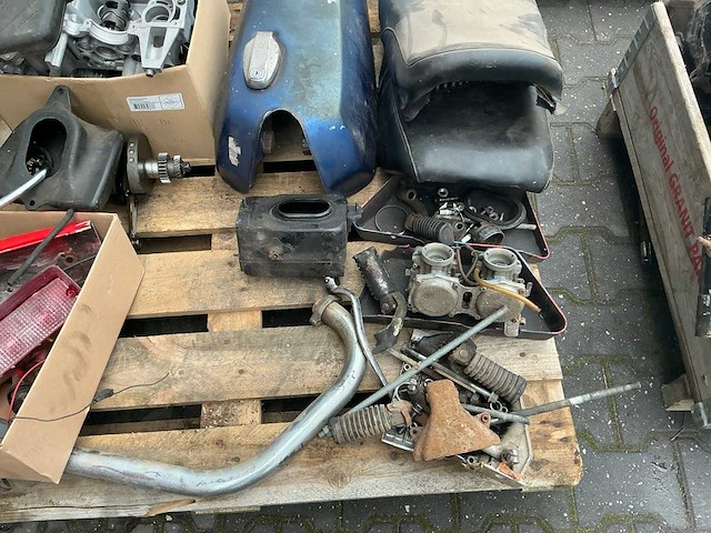 Yamaha xs 500 (2x) met partij xs500 motor onderdelen - afbeelding 17 van  44