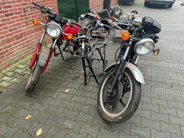 Yamaha xs 500 (2x) met partij xs500 motor onderdelen - afbeelding 12 van  44