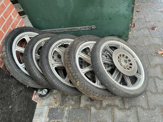 Yamaha xs 500 (2x) met partij xs500 motor onderdelen - afbeelding 28 van  44