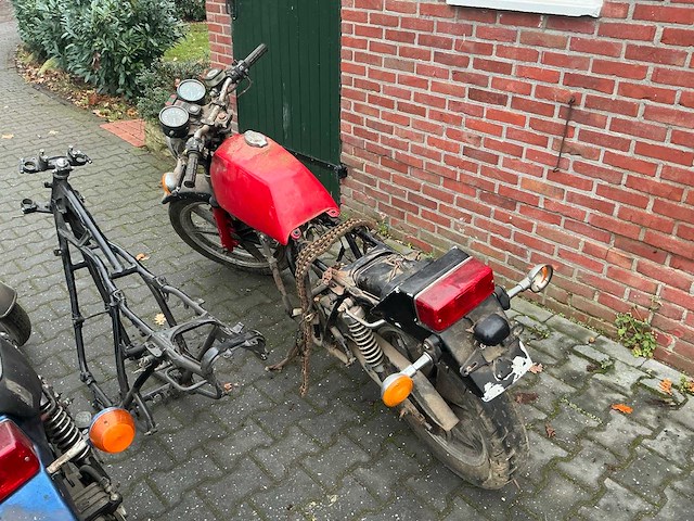 Yamaha xs 500 (2x) met partij xs500 motor onderdelen - afbeelding 42 van  44
