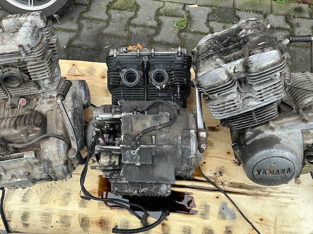 Yamaha xs 500 (2x) met partij xs500 motor onderdelen - afbeelding 44 van  44