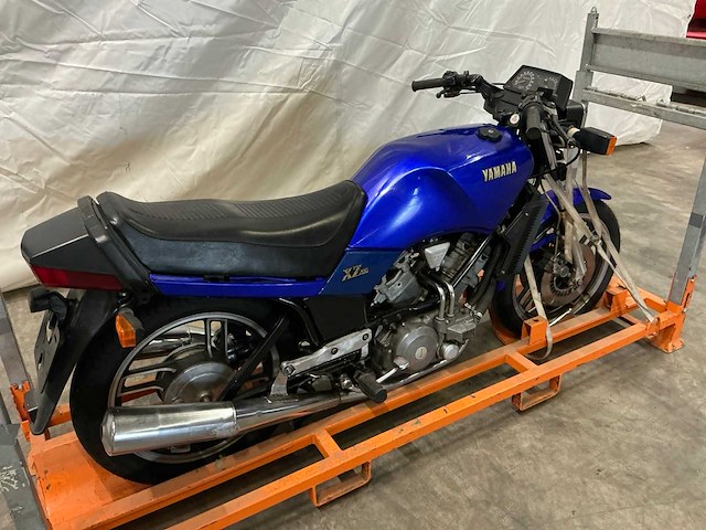 Yamaha xz550 motorfiets - afbeelding 1 van  7