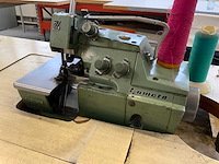 Yamato dcz-203-d2 z overlock machine met werktafel inclusief voetbediening - afbeelding 1 van  8