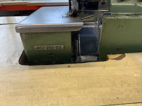 Yamato dcz-203-d2 z overlock machine met werktafel inclusief voetbediening - afbeelding 4 van  8