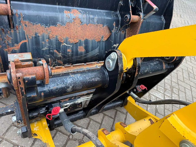 Yanmar - 2019 - v80 - met bak en vorken - 860 uren - shovel - afbeelding 3 van  19