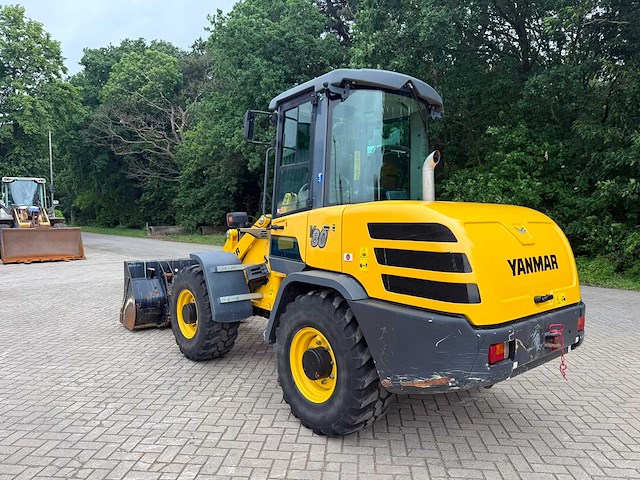 Yanmar - 2019 - v80 - met bak en vorken - 860 uren - shovel - afbeelding 15 van  19