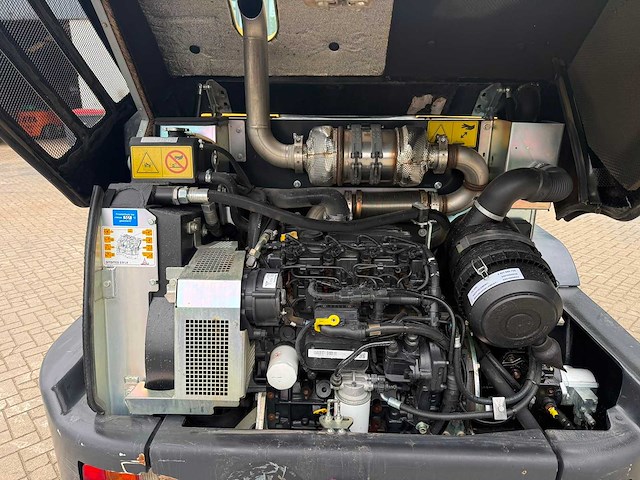 Yanmar - 2019 - v80 - met bak en vorken - 860 uren - shovel - afbeelding 5 van  19