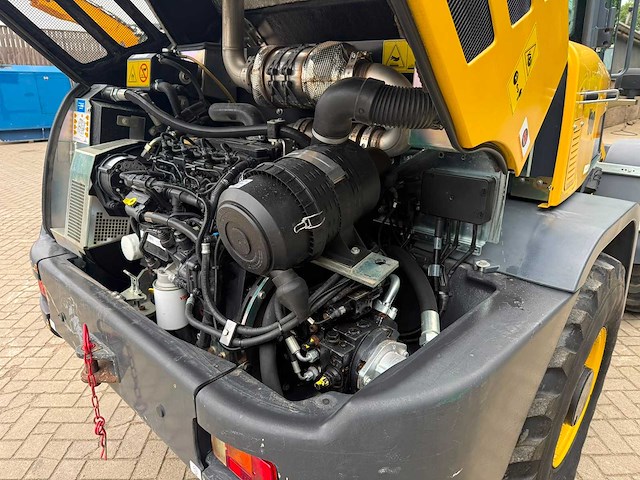 Yanmar - 2019 - v80 - met bak en vorken - 860 uren - shovel - afbeelding 7 van  19