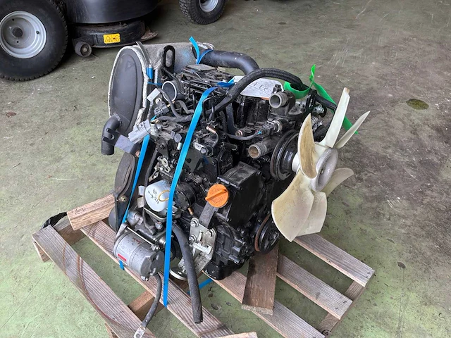 Yanmar 3tnv74-pbc dieselmotor - afbeelding 1 van  11