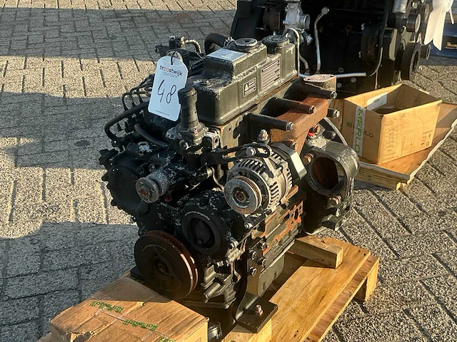 Yanmar 3tnv88-g1 dieselmotor - afbeelding 2 van  5