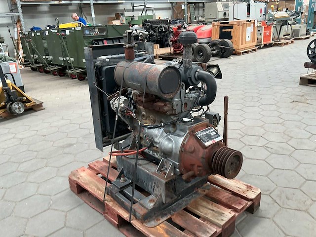 Yanmar 4tne88-sa dieselmotor - afbeelding 4 van  7