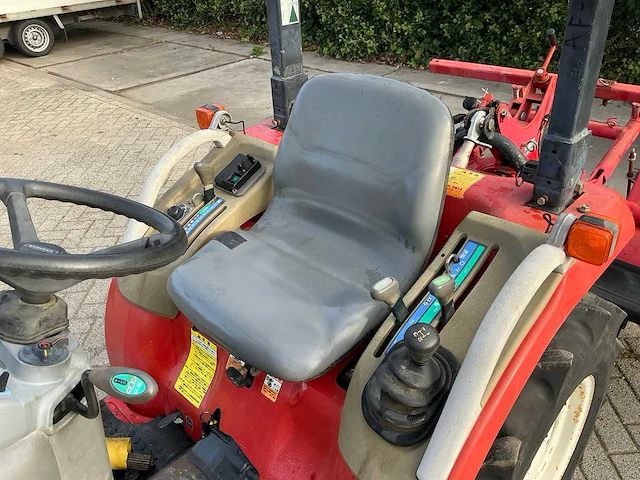 Yanmar af118 ( 4wd ) minitractor - afbeelding 11 van  14