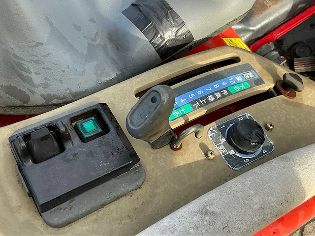 Yanmar af118 ( 4wd ) minitractor - afbeelding 12 van  14