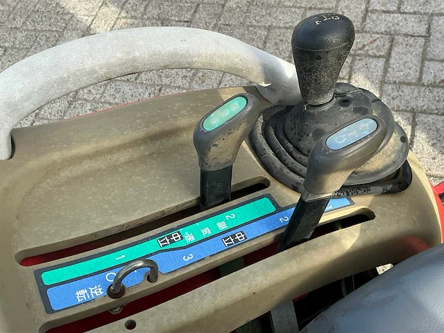 Yanmar af118 ( 4wd ) minitractor - afbeelding 13 van  14