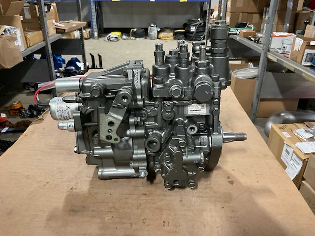 Yanmar brandstofpomp - afbeelding 2 van  6
