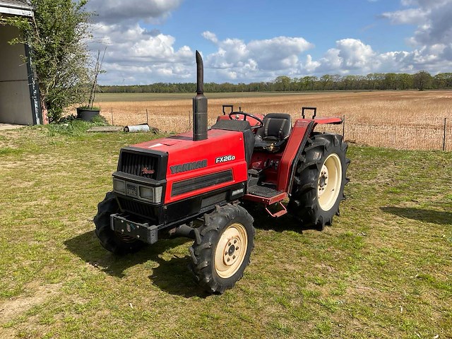 Yanmar fx26d vierwielaangedreven landbouwtractor - afbeelding 1 van  20