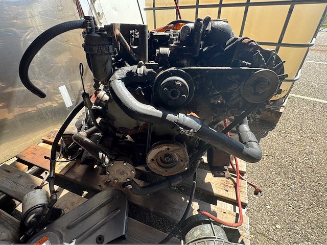 Yanmar scheepsdiesel motor met keerkoppeling - afbeelding 5 van  6