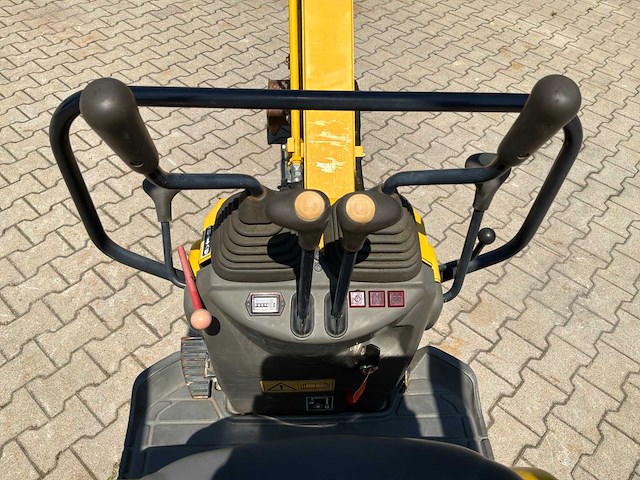Yanmar sv08-1a bagger mini graafmachine - afbeelding 8 van  28