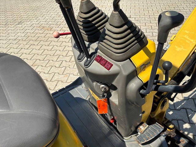 Yanmar sv08-1a bagger mini graafmachine - afbeelding 9 van  28