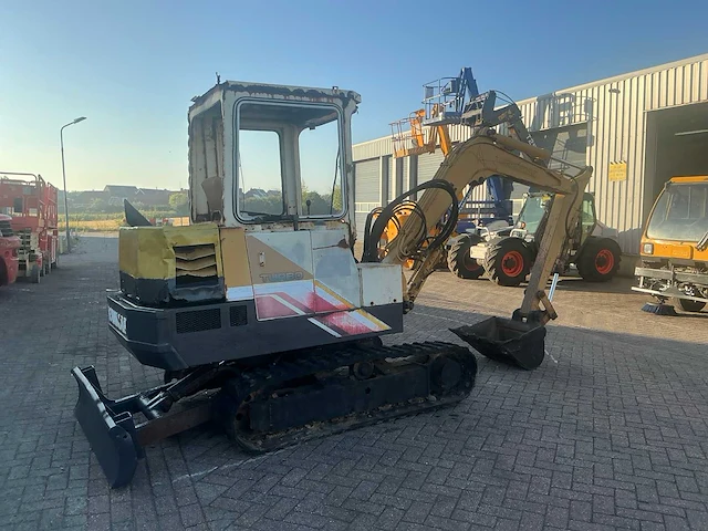 Yanmar yb351 midigraafmachine - afbeelding 12 van  27