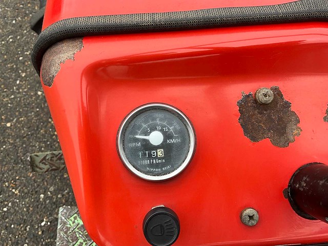 Yanmar ym1300d 4wd minitractor - afbeelding 24 van  24