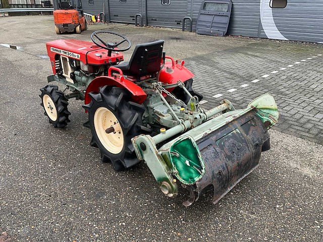 Yanmar ym1300d 4wd minitractor - afbeelding 11 van  24