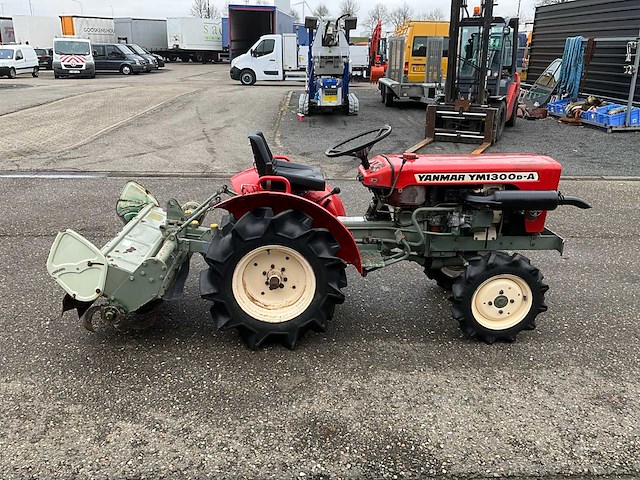 Yanmar ym1300d 4wd minitractor - afbeelding 14 van  24