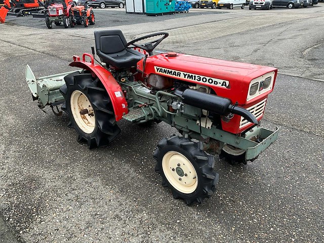 Yanmar ym1300d 4wd minitractor - afbeelding 23 van  24