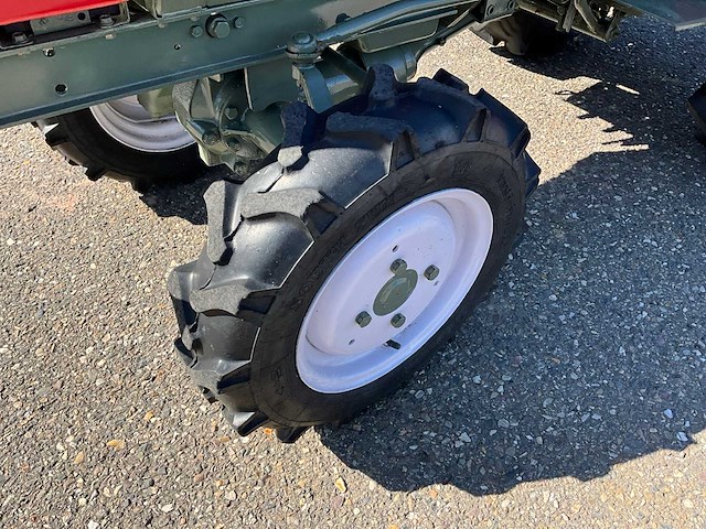 Yanmar ym1301d 4wd minitractor - afbeelding 23 van  23