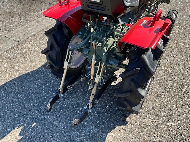 Yanmar ym1301d 4wd minitractor - afbeelding 18 van  23