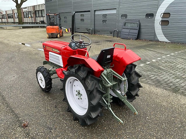 Yanmar ym1601d 4wd minitractor - afbeelding 14 van  24