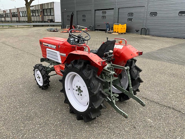 Yanmar ym1702d 4wd minitractor - afbeelding 19 van  25