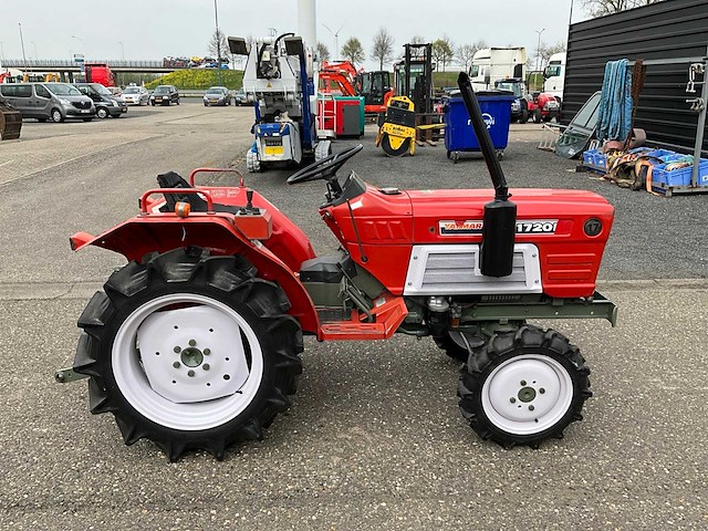 Yanmar ym1702d 4wd minitractor - afbeelding 22 van  25