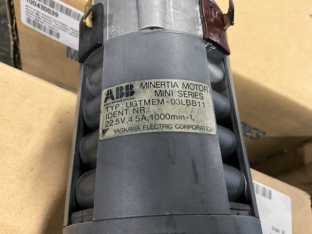 Yaskawa mini serie elektromotor (3x) - afbeelding 3 van  4
