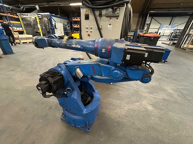 Yaskawa-motoman - 1998 - yr-sk45-c000 - industriële robot - afbeelding 1 van  11