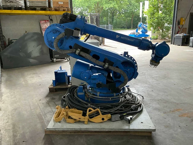 Yaskawa motoman - 2006 - yr-es165n-b10 - uitnamerobot - afbeelding 7 van  8