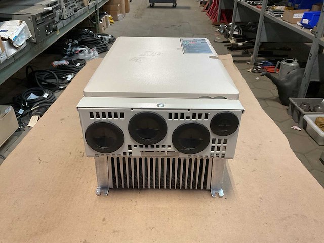 Yaskawa v1000 power inverter - afbeelding 6 van  6