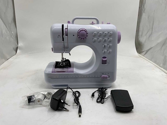 Yasm-505a naaimachine (3x) - afbeelding 1 van  9