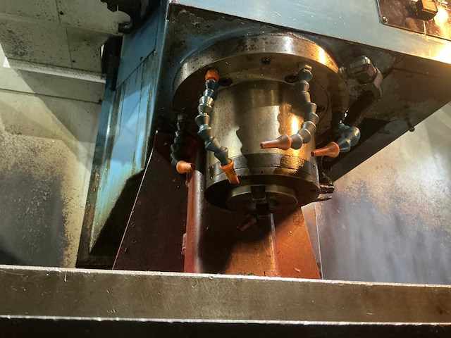 Ycm - supermax ycm-v105a - cnc milling machine - 1999 - afbeelding 15 van  15