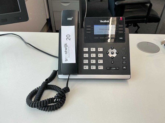 Yealink diverse voip telefoon (5x) - afbeelding 1 van  2
