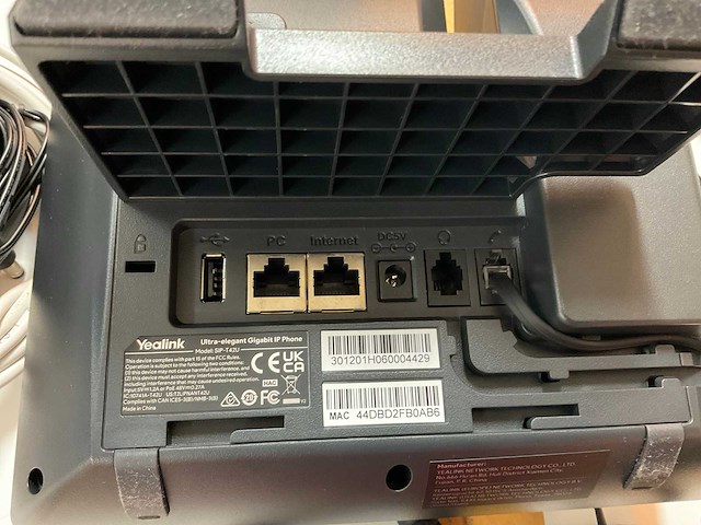 Yealink sip t42u voip telefoon (6x) - afbeelding 4 van  4