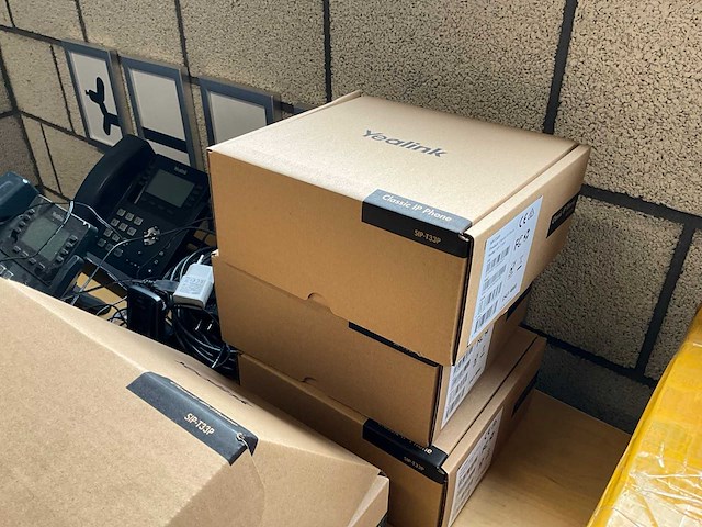 Yealink sip-t43u + sip-t33p voip telefoon (13x) - afbeelding 6 van  6